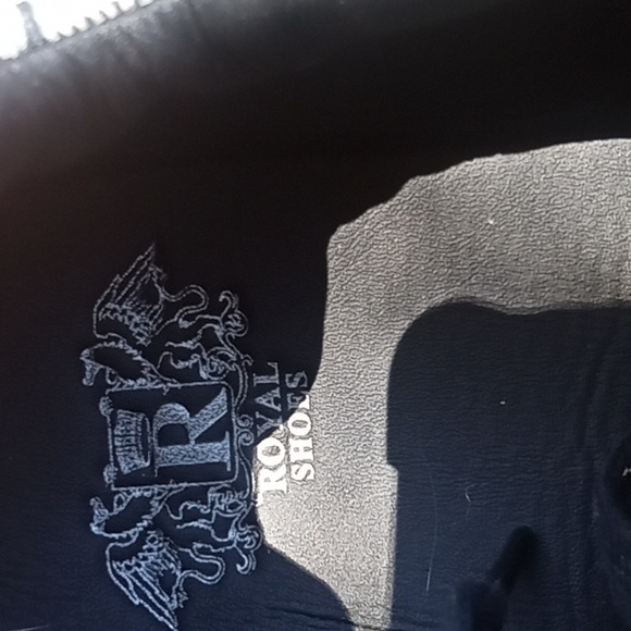 Shoes - Picture 2 of 5